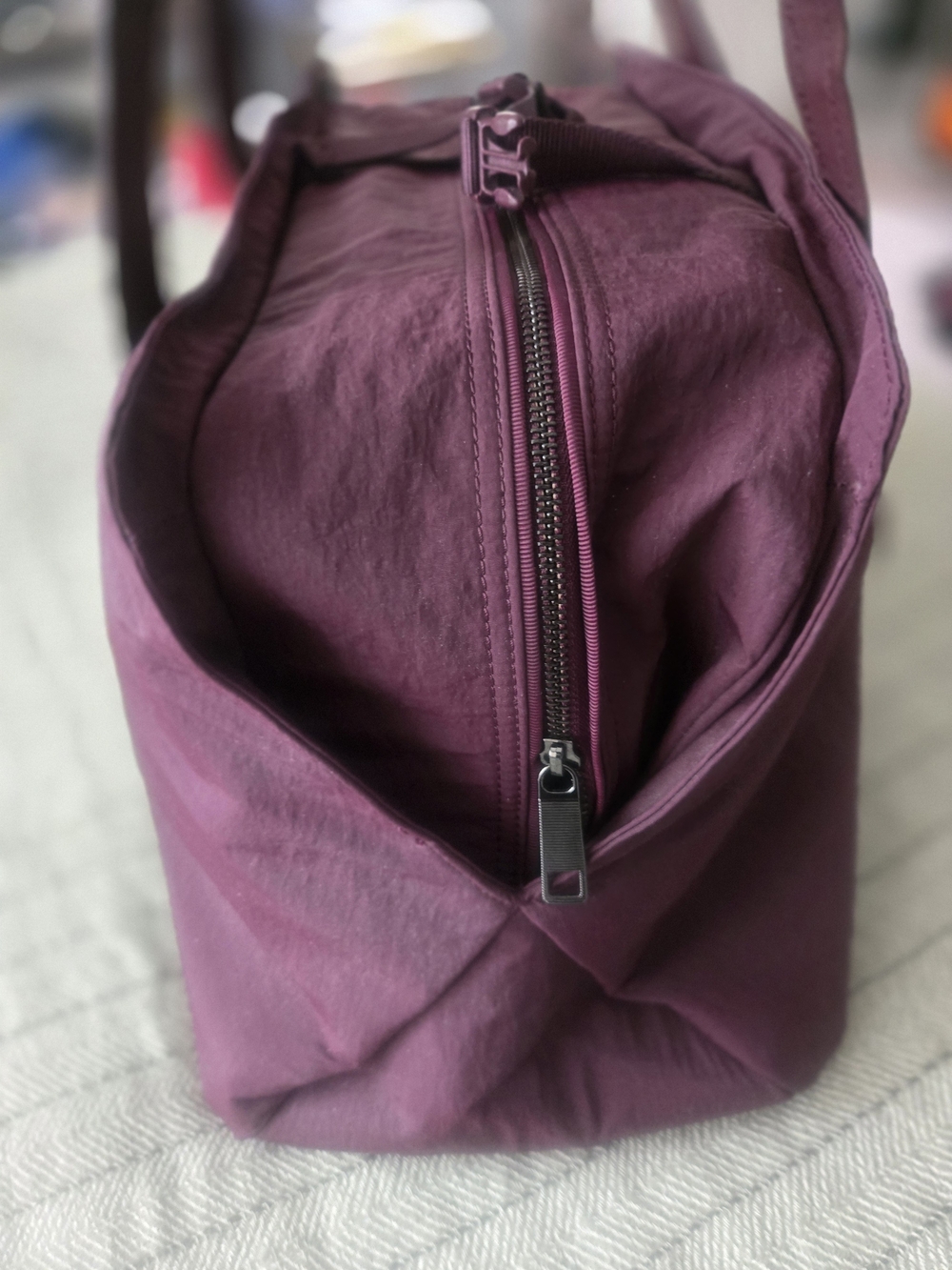 Lululemon Go Getter Plum Tote Bag 25L Like NEW - Picture 4 of 8